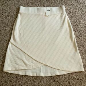 Anthropologie Cream Textured Skirt. NEVER WORN TAGS ON